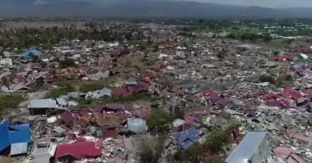 380-tysięczne miasto obrócone w ruinę. Nagranie z drona po trzęsieniu ziemi na indonezyjskiej wyspie Sulawesi