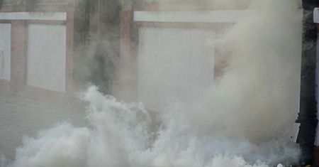 WZNIECIŁ POŻAR W SZKOLE CHCĄC ZEMŚCIĆ SIĘ NA BYŁEJ NAUCZYCIELCE – ĆWICZENIA SŁUŻB