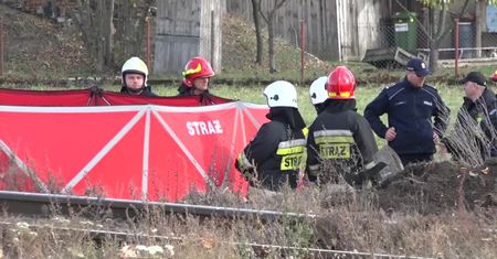 Auto wjechało pod pociąg w Lubuskiem. Zginęła jedna osoba