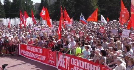 Protesty w Rosji przeciwko podniesieniu wieku emerytalnego. W 2034 r. kobiety miałyby pracować do 63 roku życia