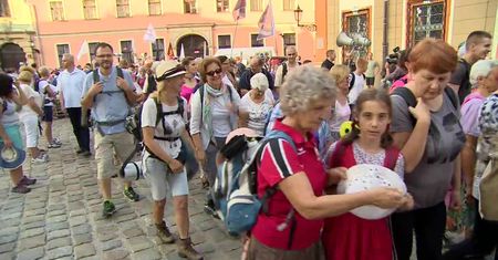 Ruszyła 38. wrocławska piesza pielgrzymka. 200 km w upale na Jasną Górę