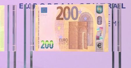 Nowe banknoty 100 i 200 euro. Wejdą do obiegu w przyszłym roku, stare zostaną wycofane