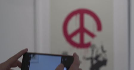 W Londynie wystartowała wystawa prac Banksy’ego