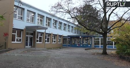 Skandaliczne zachowanie młodego ucznia