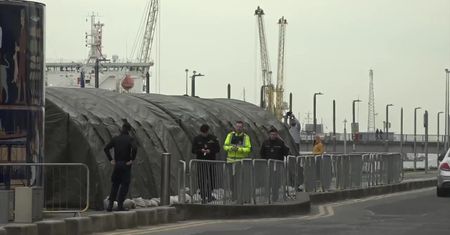 Okręt przekształcony w mobilne centrum testowania na obecność SARS-CoV-2