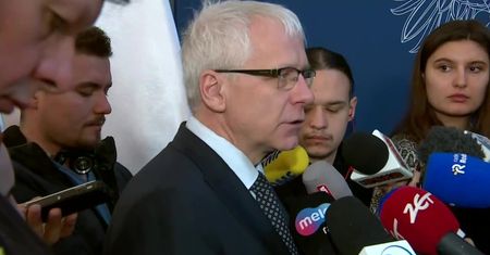 “Potrzebujemy środków ochrony personalnej w każdej ilości. Zamówienia w skali kraju idą w miliony”
