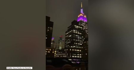 Empire State Building w kolorze złota i purpury. W Nowym Jorku oddano hołd Kobemu Bryantowi