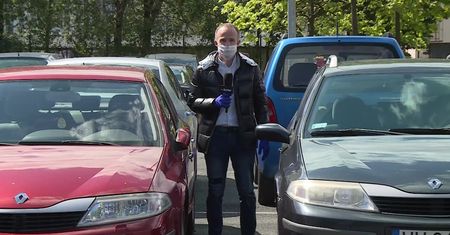 Polacy ruszyli na zakupy i nie przestrzegają zasad. Parkowanie na co drugim miejscu stało się fikcją