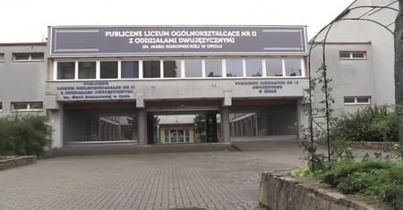 169 uczniów z liceum w Opolu na kwarantannie. Koronawirus w trzech klasach