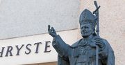 81 proc. Polaków jest mocno związanych z Polską. Za najważniejsze wydarzenia w ostatnim stuleciu uznają pontyfikat Jana Pawła II, okupację hitlerowską i wstąpienie do UE