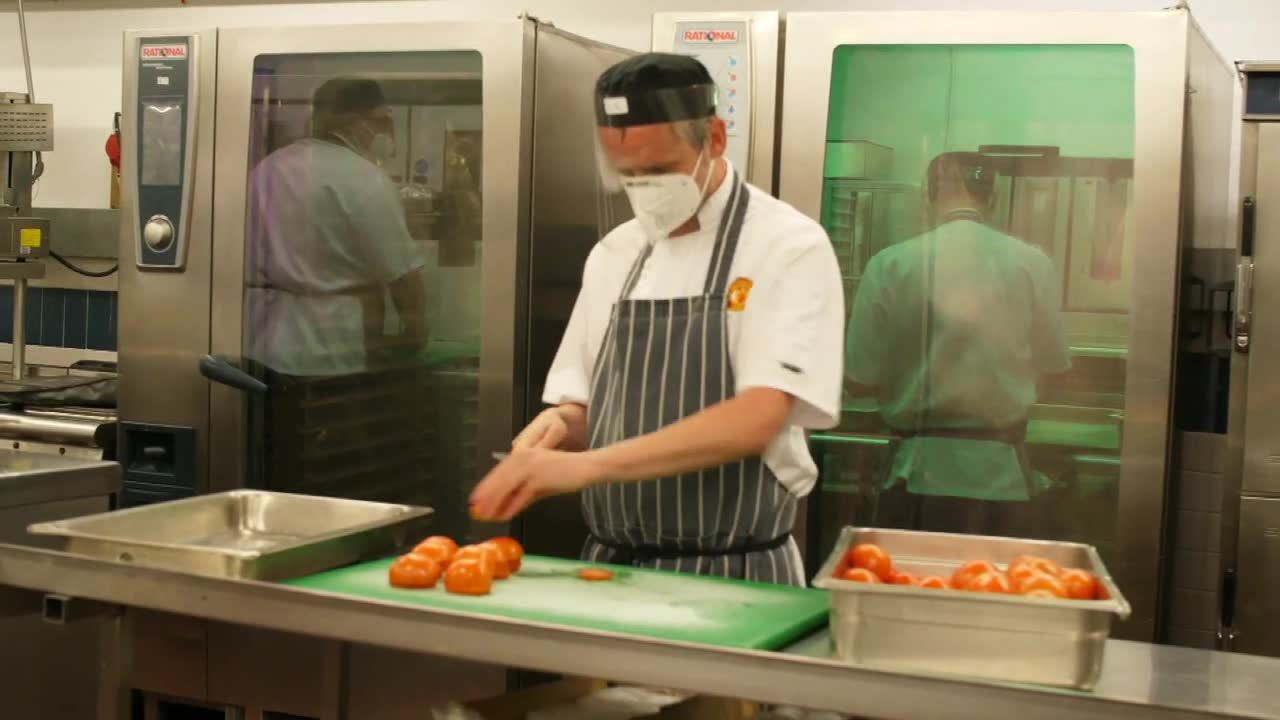 Fundacja Manchesteru United dostarczy 60 tysięcy posiłków pracownikom brytyjskiej służby zdrowia