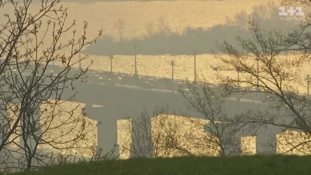 Trujący dym nad Kijowem. Przywędrował znad płonących lasów wokół Czarnobyla