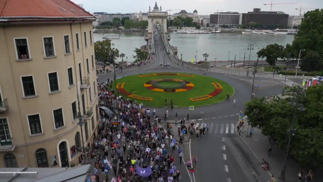 Wielotysięczna demonstracja w obronie wolności mediów na Węgrzech