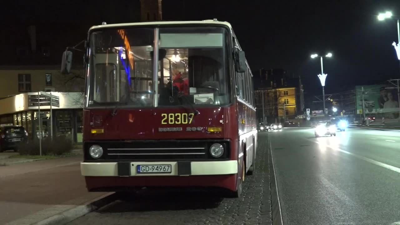 Autobus dla potrzebujących – przytulisko na kółkach na ulicach Gdańska