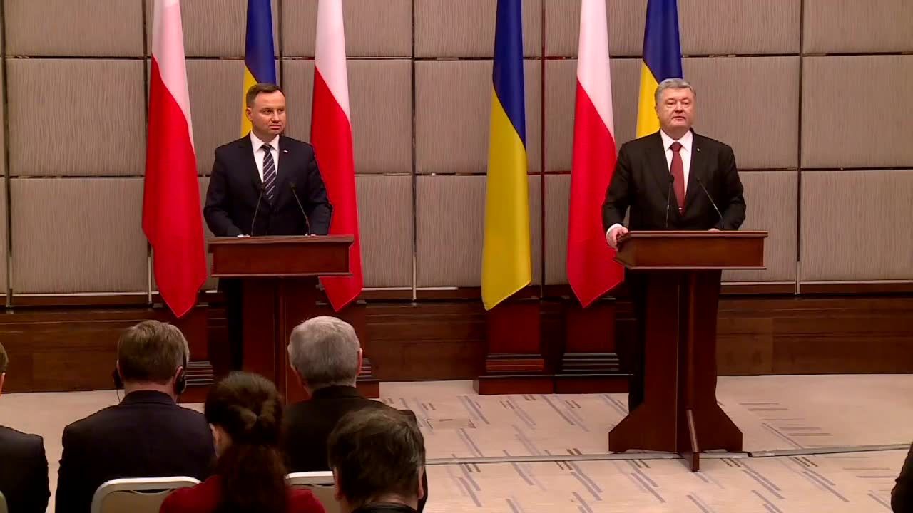 “Na historycznych konfliktach między Polską a Ukrainą wygrywa Rosja”. Andrzej Duda z wizytą na Ukrainie