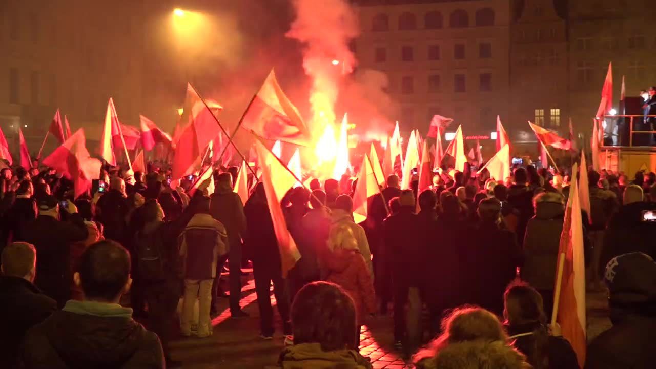 Uczestnik marszu narodowców we Wrocławiu oskarżony o propagowanie faszyzmu