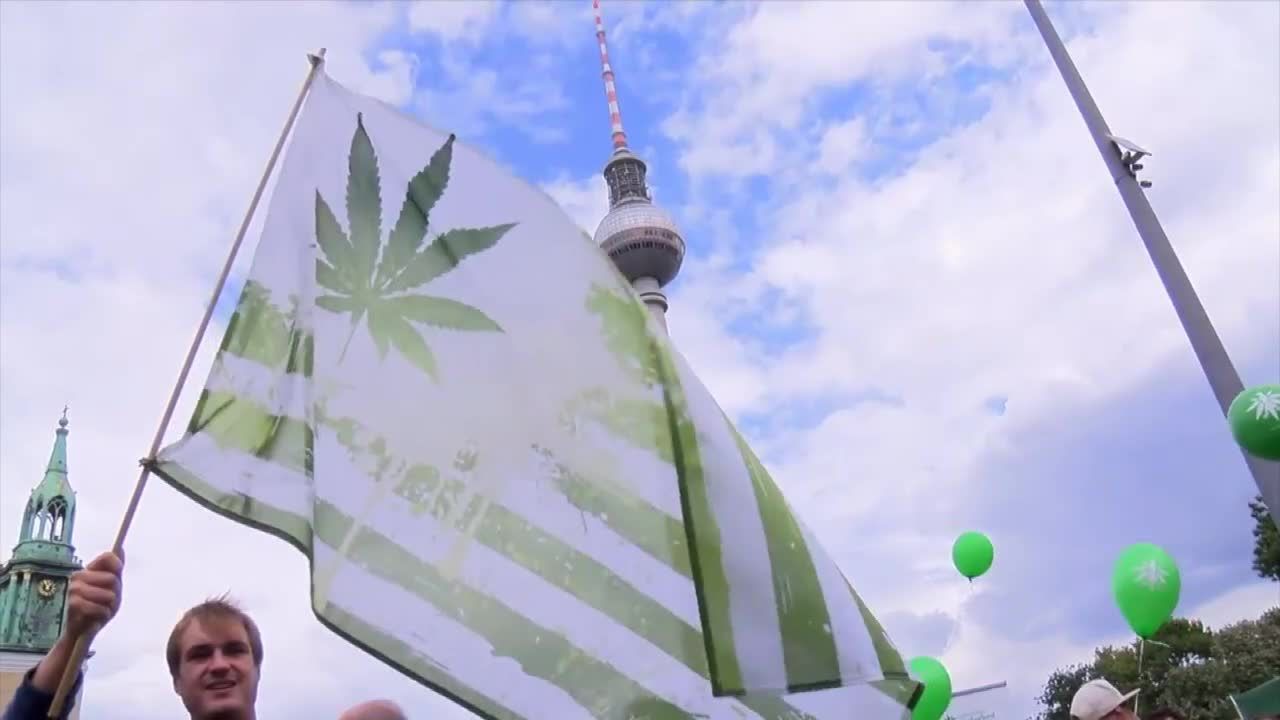 Zwolennicy legalizacji marihuany przemaszerowali przez Berlin