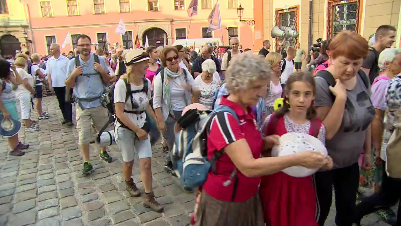 Ruszyła 38. wrocławska piesza pielgrzymka. 200 km w upale na Jasną Górę