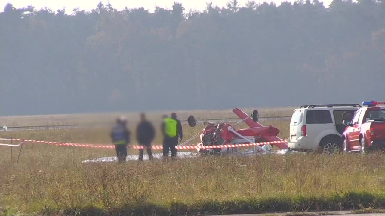 Byli w powietrzu, ucichł silnik. Awionetka zaczęła spadać