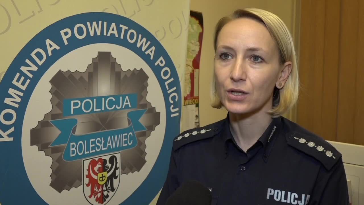 Dwóch mężczyzn chciało ukraść bankomat przy pomocy ciągnika. Obaj zostali zatrzymani przez policję