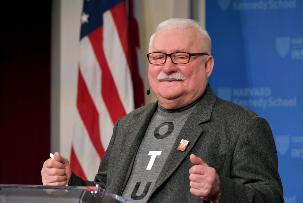 Lech Wałęsa bierze nawet 400 tys. zł za jeden wykład