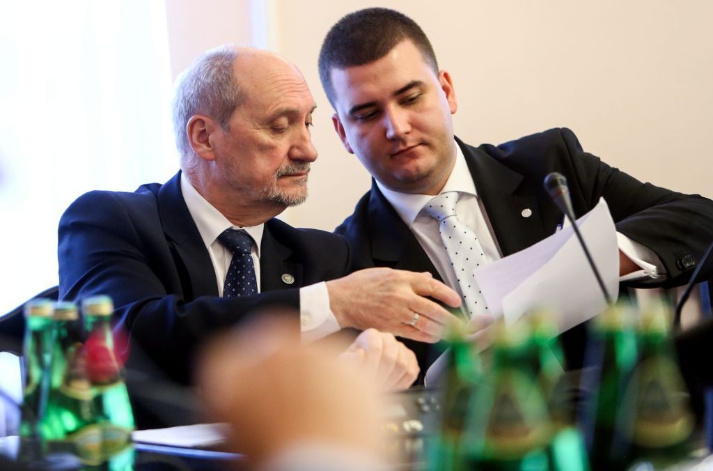 Macierewicz rozpocznie kosztowny projekt. Ekspert nie zostawia na planach suchej nitki