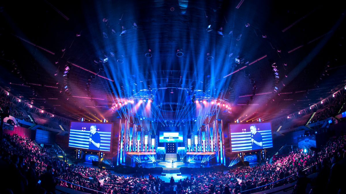 Esport rośnie w siłę. Rosną też nakłady na te dyscyplinę. Branżą interesują się rządy i politycy.