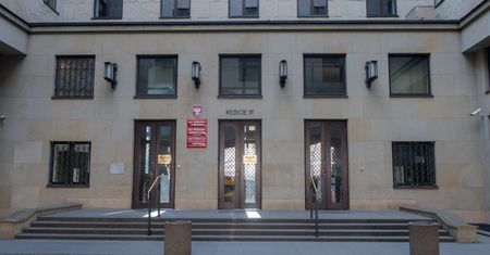 Ustawa dezubekizacyjna. Sąd przywrócił b. funkcjonariuszowi SB emeryturę