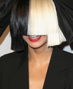 Sia już nie ukrywa twarzy. Pokazuje się bez peruki