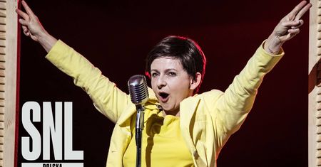 Balkonowa scena zrobiła wrażenie na internautach. W sieci już jest głośno o "pożegnalnym występie premier"
