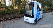 Autonomiczny bus wozi ludzi po cmentarzu. Pilotażowy program w Gdańsku.
