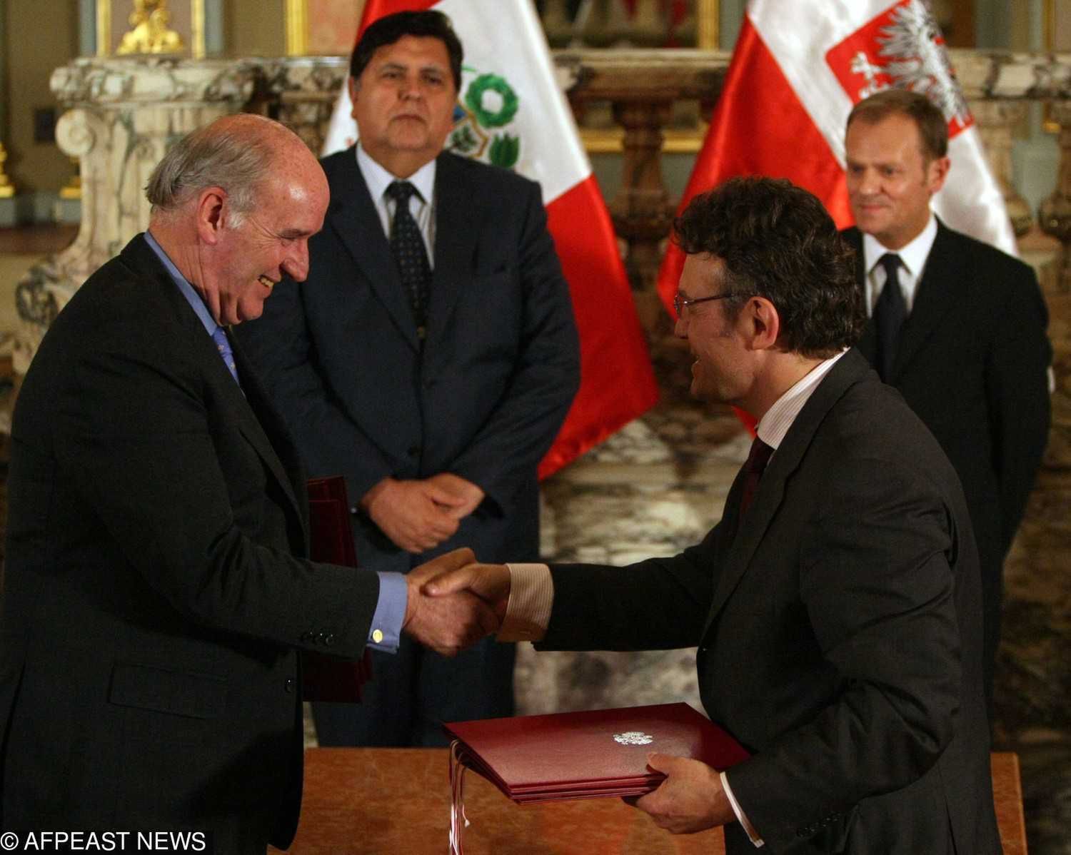 Alan Garcia podczas spotkania z Donaldem Tuskiem w Peru