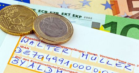 Kod SWIFT pozwala zidentyfikować bank. Kiedy może się przydać?