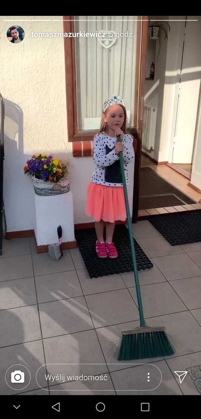 Córka Tomasza Mazurkiewicza śpiewa piosenkę Edyty Górniak