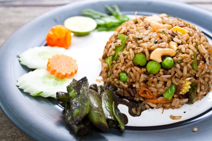Ugotowany brązowy ryż średnioziarnisty
