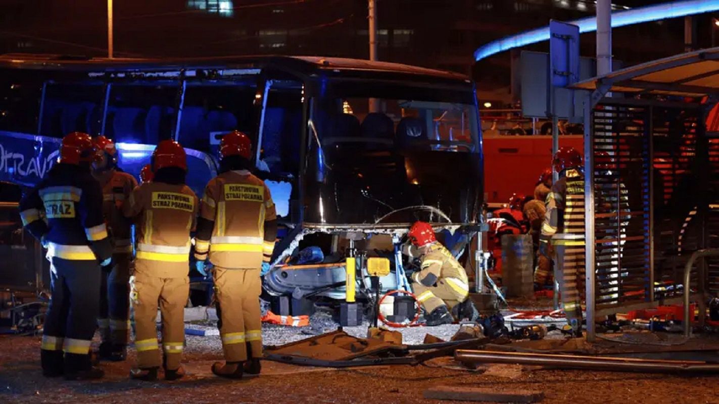Wbił się w przejście podziemne. Tragedia we Wrocławiu