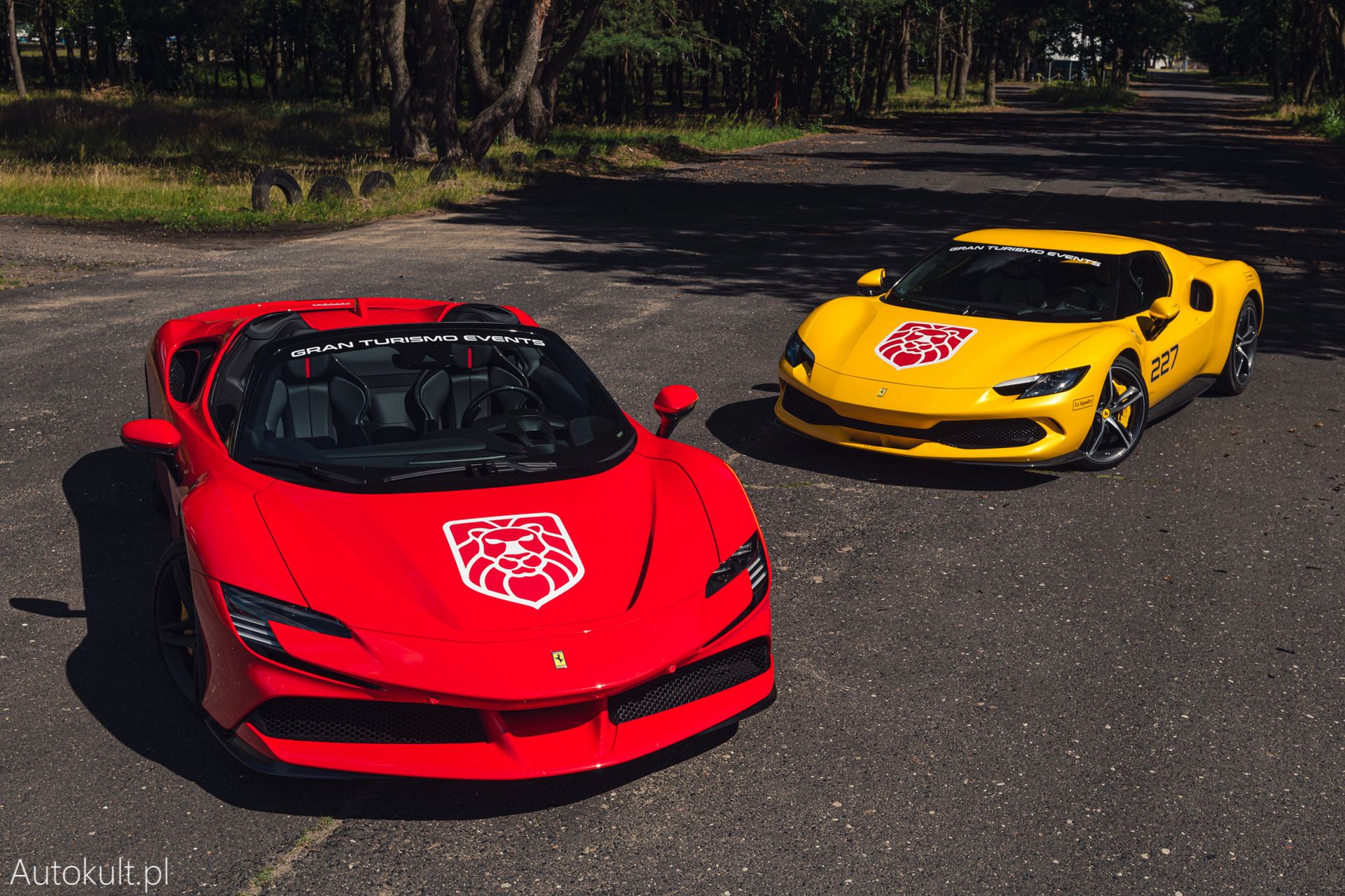 Ferrari SF90 Spider i Ferrari 296 GTB (2022)