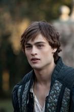 Douglas Booth przyjacielem pana Darcy