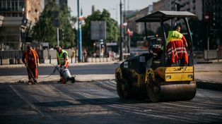 Drogowcy remontują ważną drogę do szpitala w Dąbrowie Górniczej