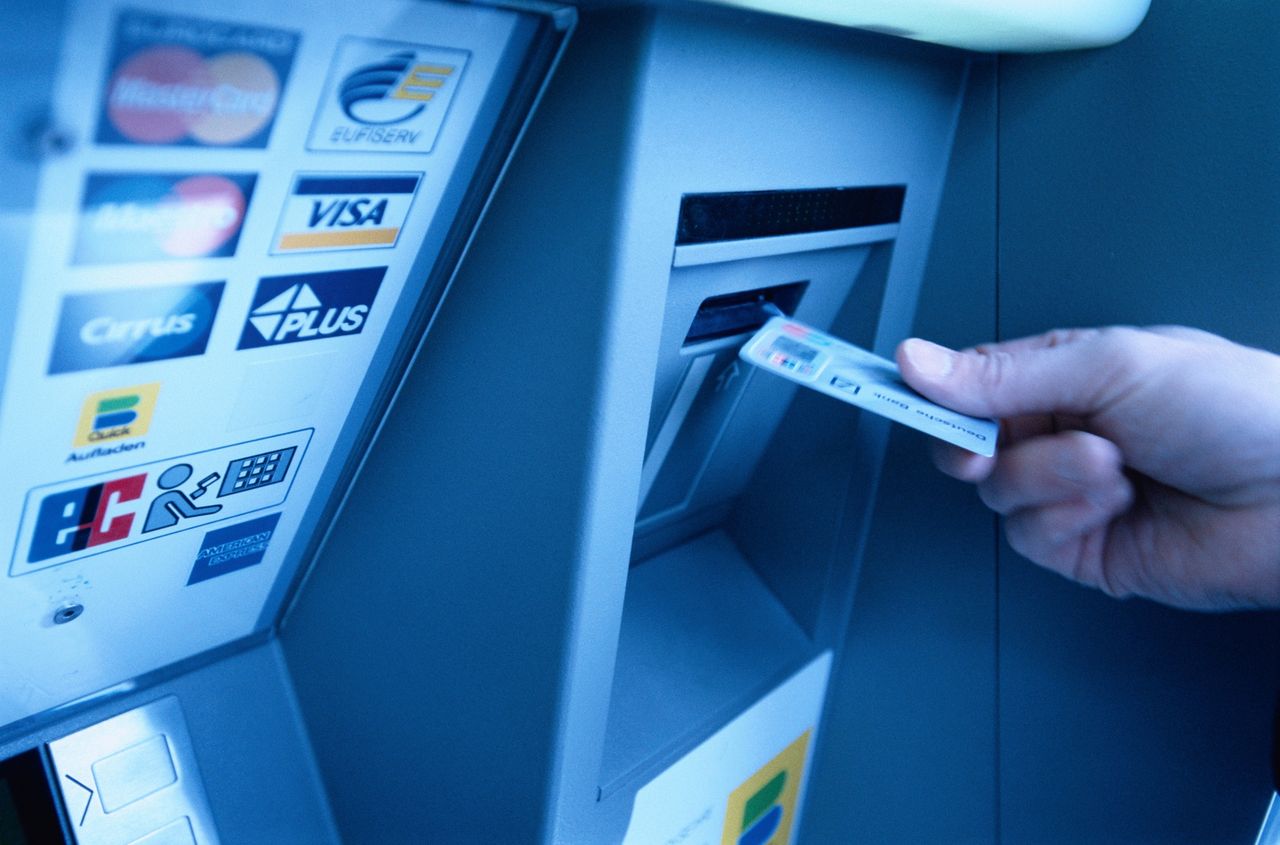 Be careful with cash trapping. It's a very dangerous way to take money from an ATM