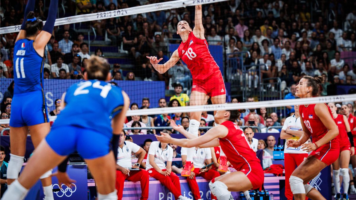 Zdjęcie okładkowe artykułu: Materiały prasowe / Volleyball World / Na zdjęciu: atakuje Tijana Bosković