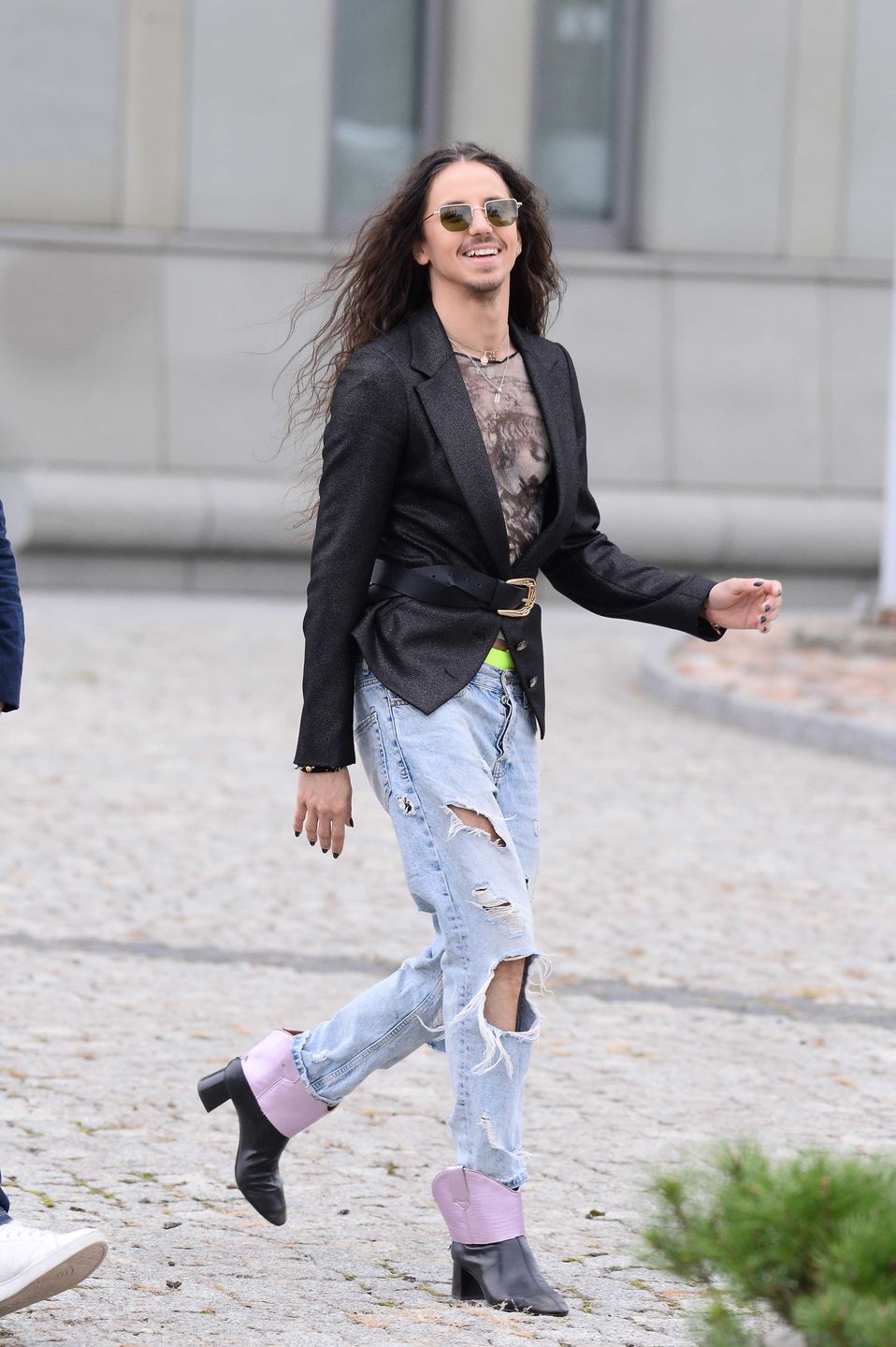 Michał Szpak w modnych botkach promuje The Voice of Poland 10