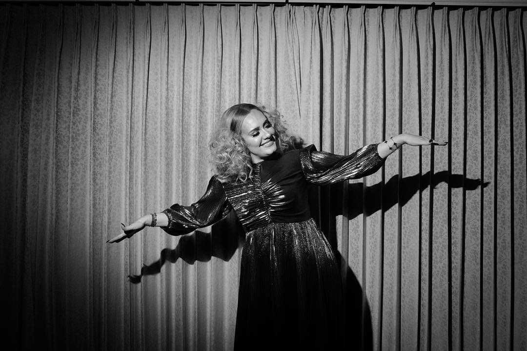 Adele już bez męża dała niezłego czadu na swoich 31-ych urodzinach!