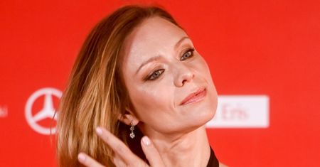Magdalena Boczarska na gali zakończenia festiwalu w Gdyni. Uwagę zwraca wycięcie