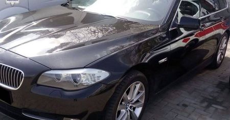 Strzelał z wiatrówki do drzwi hali sportowej. Potem uciekał BMW przed policjantami