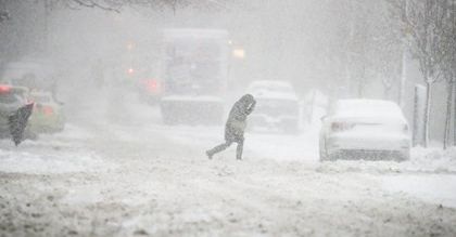 Odśnieżył plac na własny koszt, ukarano go grzywną