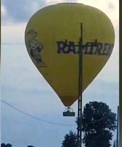 Balon z ludźmi uderzył w linię wysokiego napięcia. Nagranie z groźnego incydentu