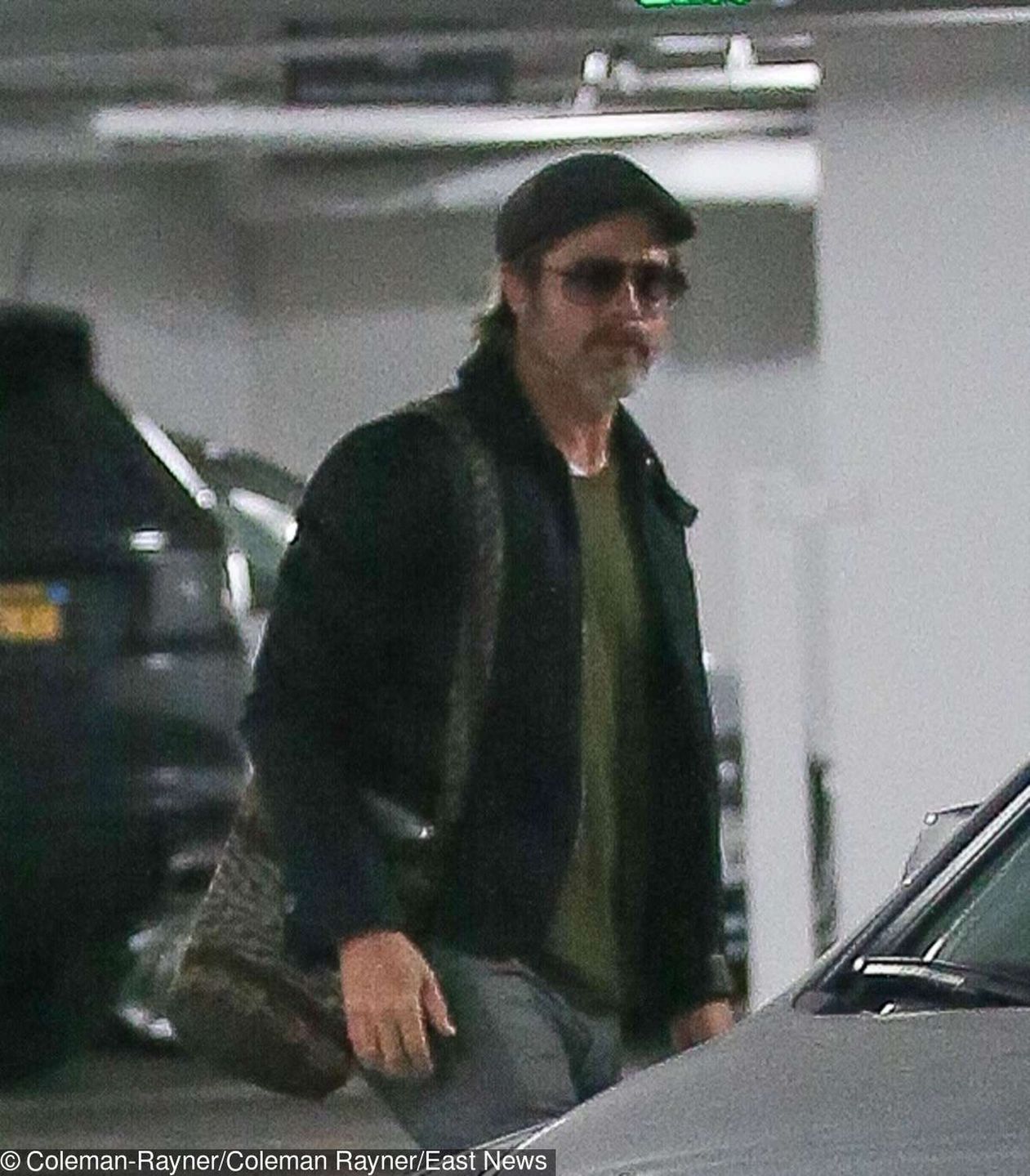 Nieogolony Brad Pitt