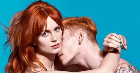 Rudzi modele i modelki w kalendarzu "Red Hot"! (DUŻO ZDJĘĆ)