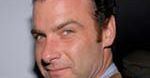 Liev Schreiber gra w hokeja
